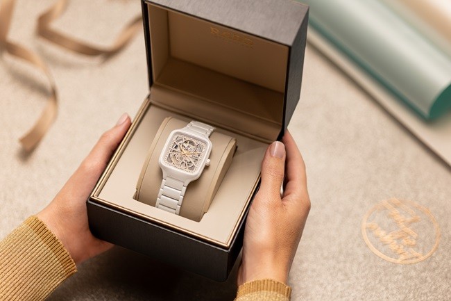 1765516081225656.jpg 03 True Square真我系列开芯机械腕表“极光白”.jpg