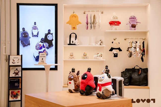 1765787556106387.jpg 2.LOVOT上海ifc商场店店铺区域图.JPG