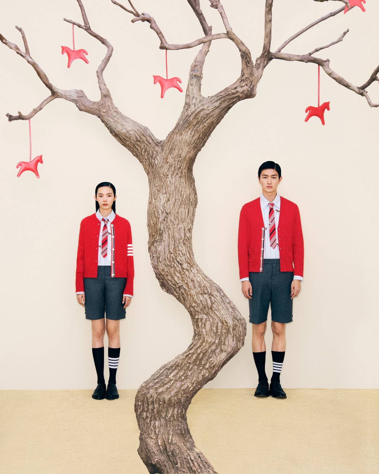 20260106151802703614.jpg 20251112-20251112-Thom Browne_01350 (1).jpg